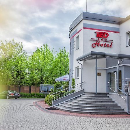 Hotel Ted Radomsko Exteriör bild