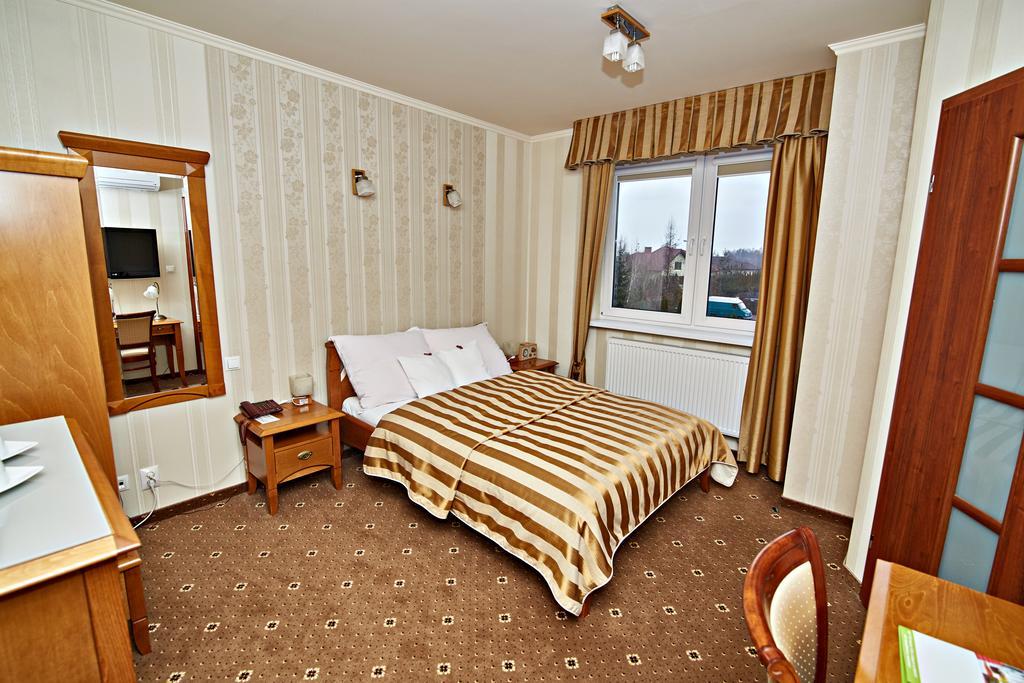 Hotel Ted Radomsko Rum bild