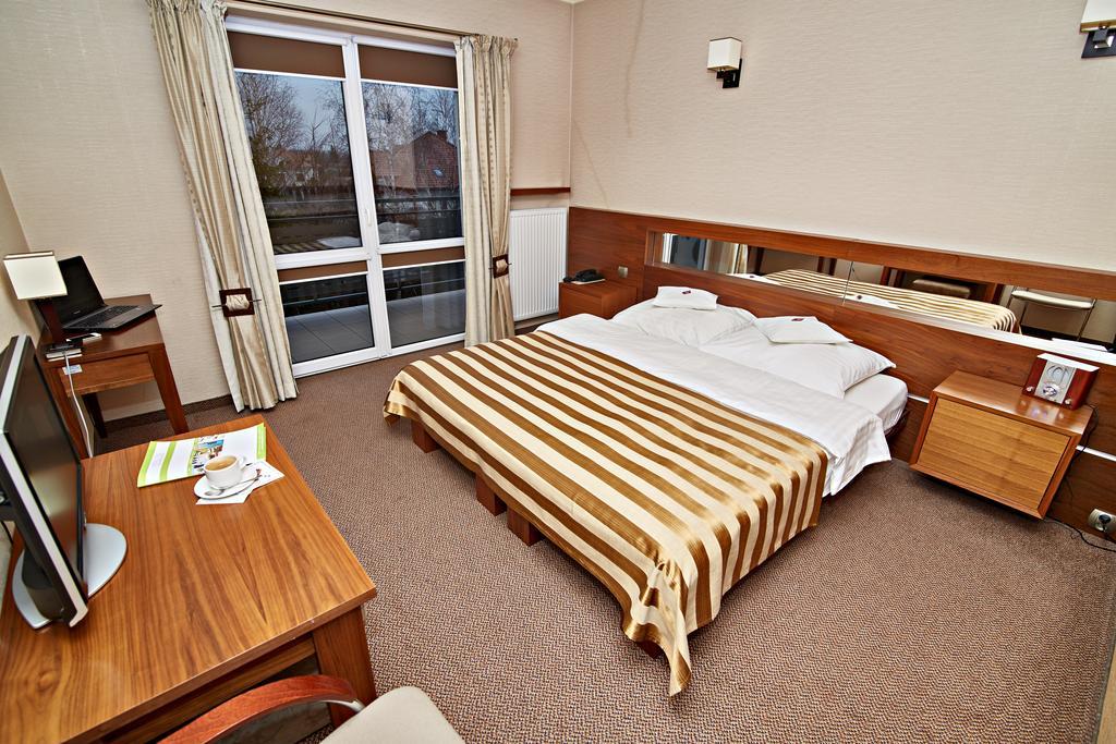 Hotel Ted Radomsko Rum bild