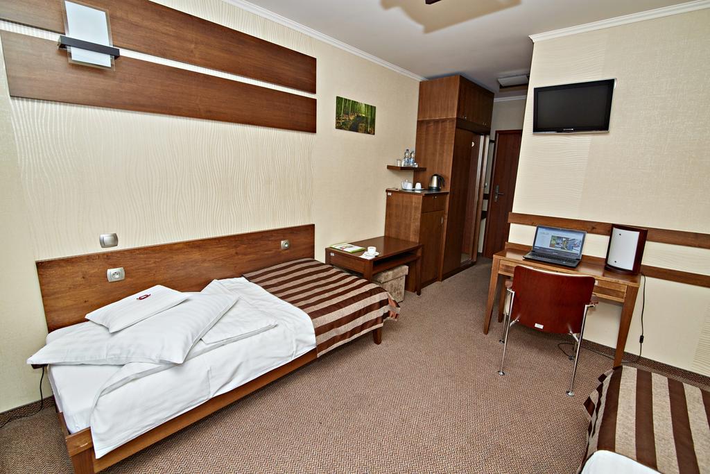 Hotel Ted Radomsko Rum bild